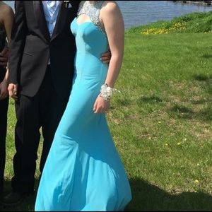 Zipper on the back of the dress, beautiful beading