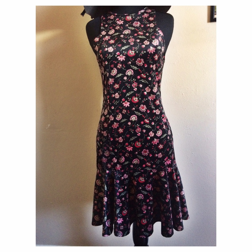 Hollister Velvet Skater Dress 🖤