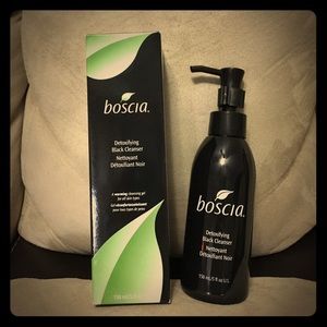 New *In Box* Boscia Detoxifying Black Cleanser