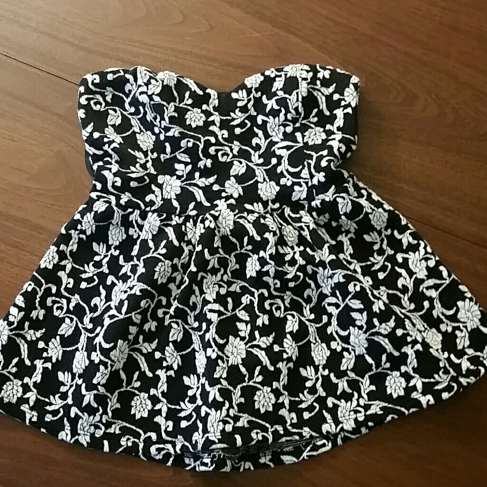 Strapless peplum shirt