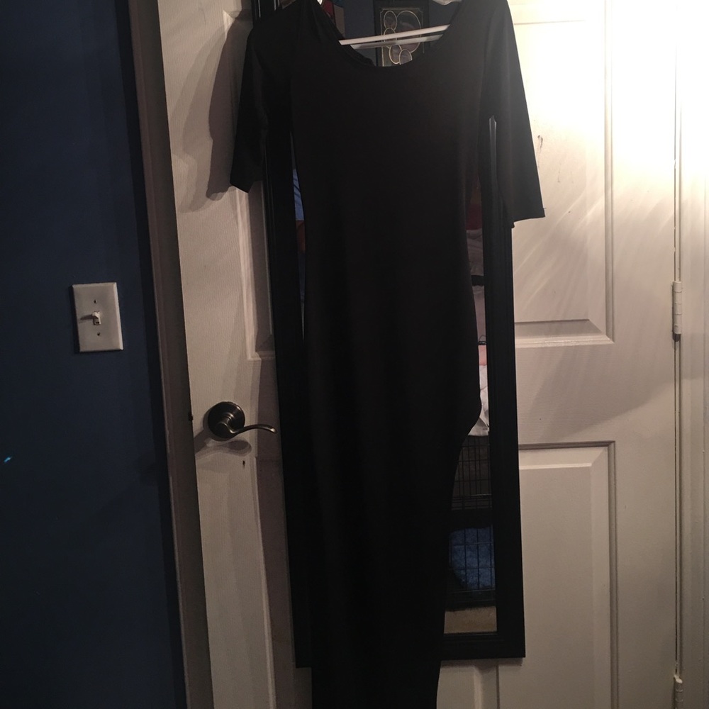 Black side highlow dress