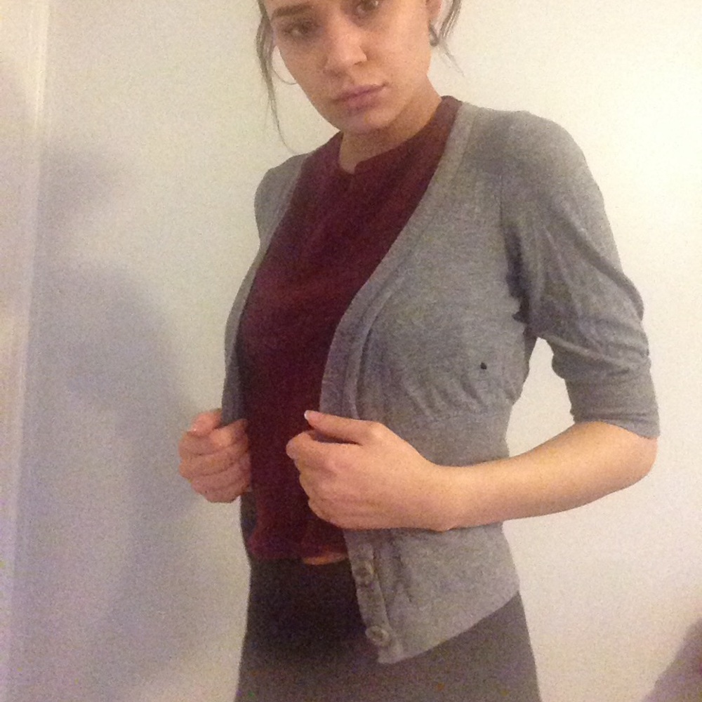 Half-sleeve grey cardigan