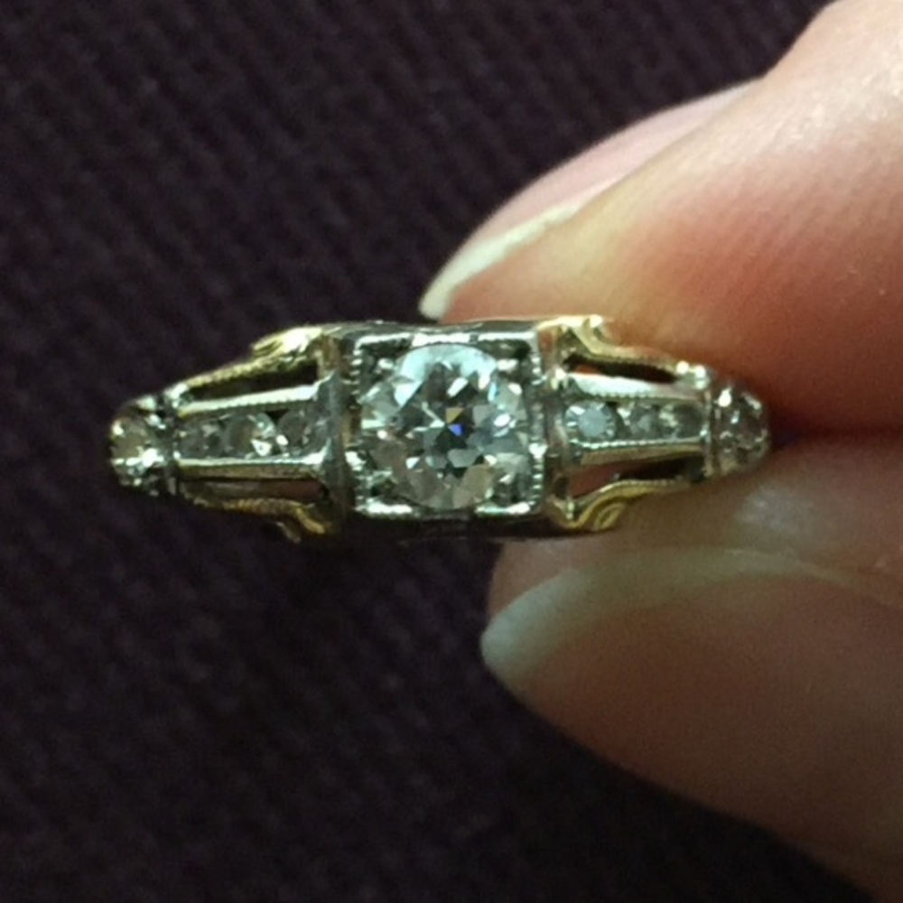 Beautiful 1930s ring