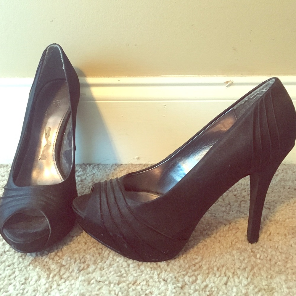 Black open toe heels