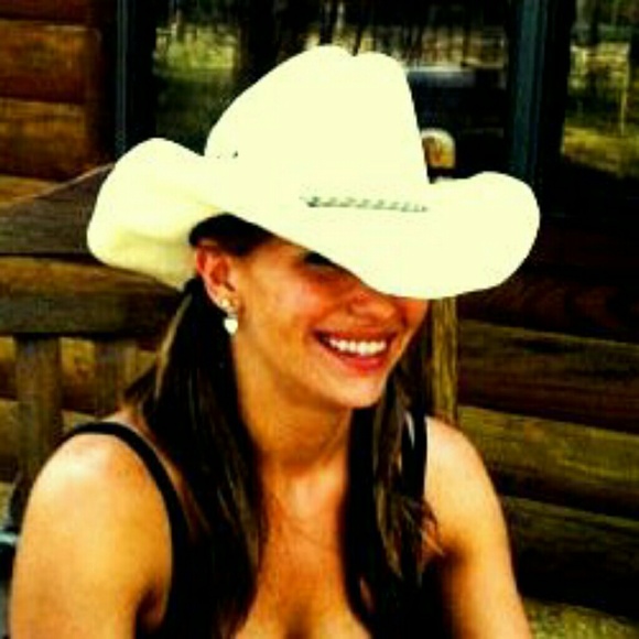 Meet your Posher, Kristan - Picture 6 of 8