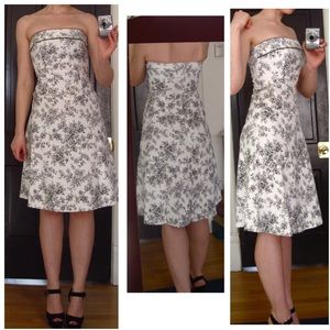 BOGO Early 00’s floral strapless dress