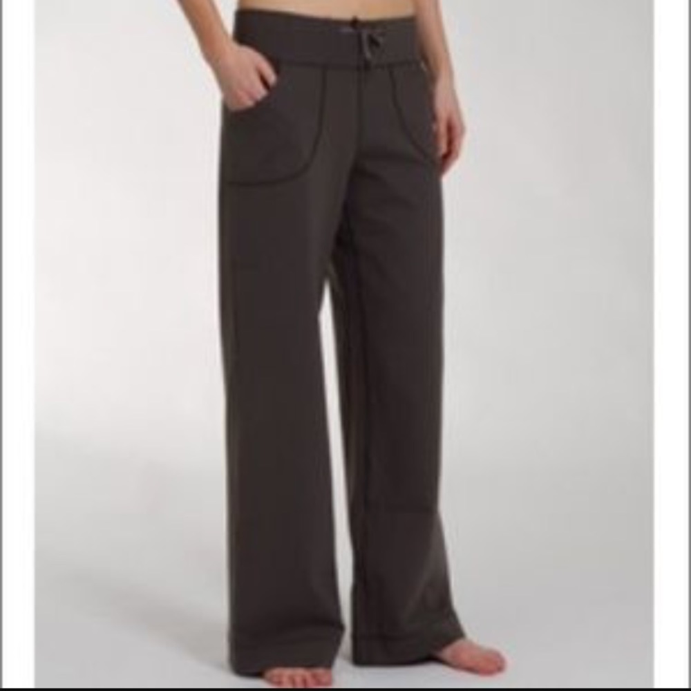 Lululemon Be Still pant