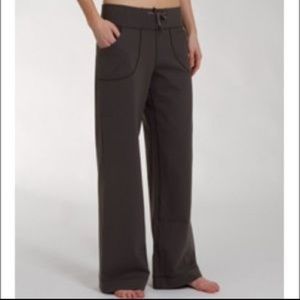 Lululemon Be Still pant