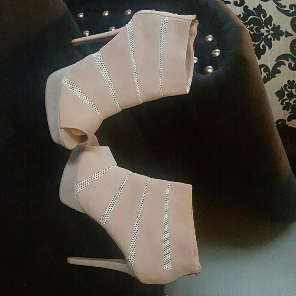 Sexy Mauve/Rose pink suede ankle bootie