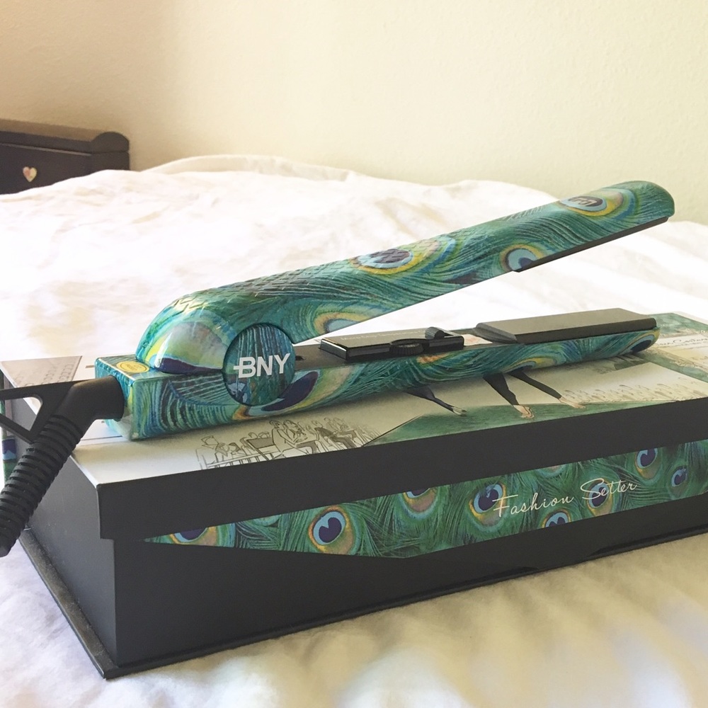 Brilliance New York 1.25 Ceramic Flat Iron