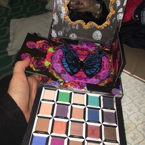 Urban Decay Alice in Wonderland Palette