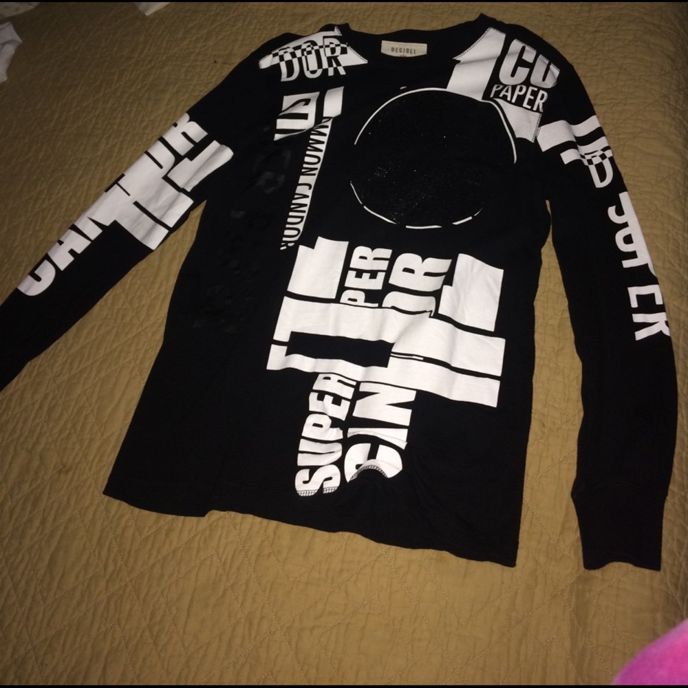 I'm selling a longsleave shirt