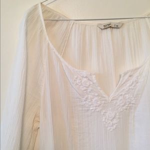 🎉ON SALE🎉 Old Navy Split-Neck Gauze Shirt