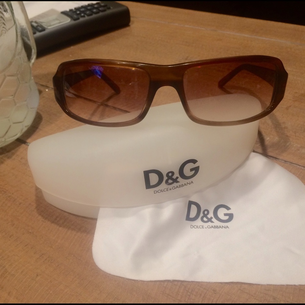 D&G sunglasses with rose lenses & case