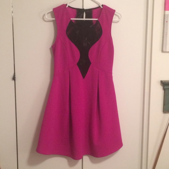 NWT Fuchsia and Black Lace Nasty Gal Dress Size XS - Picture 3 of 6
