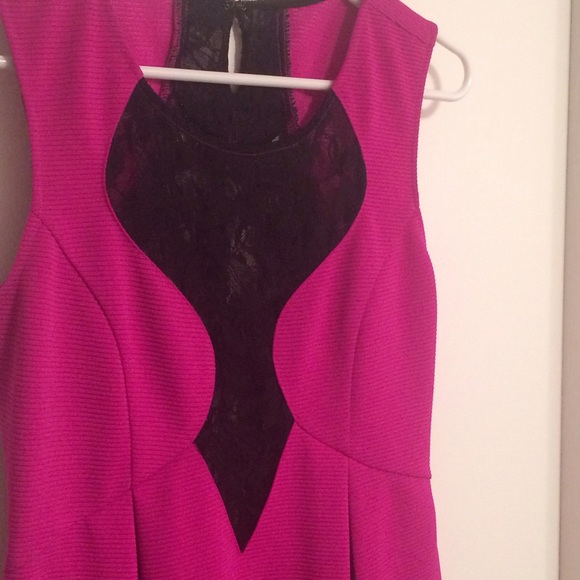 NWT Fuchsia and Black Lace Nasty Gal Dress Size XS - Picture 4 of 6