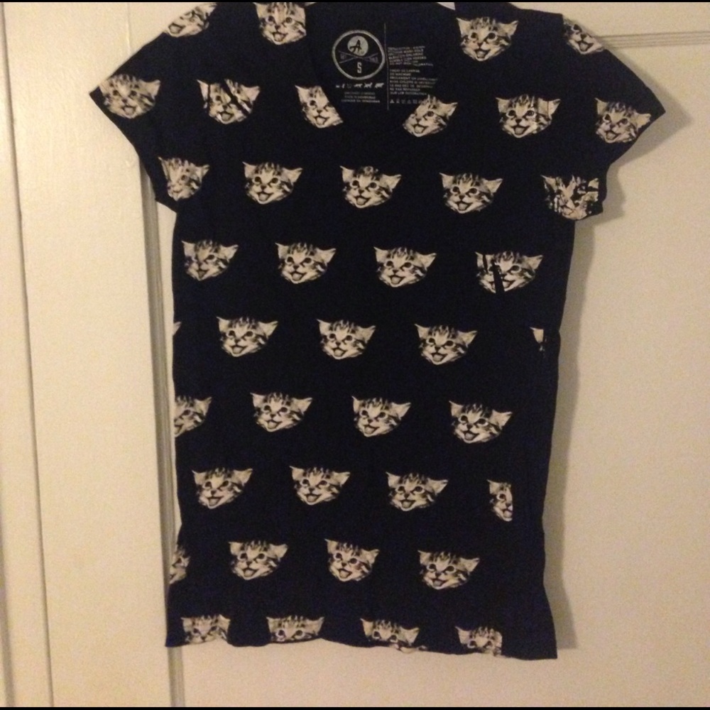 NWOT Kitty Tee