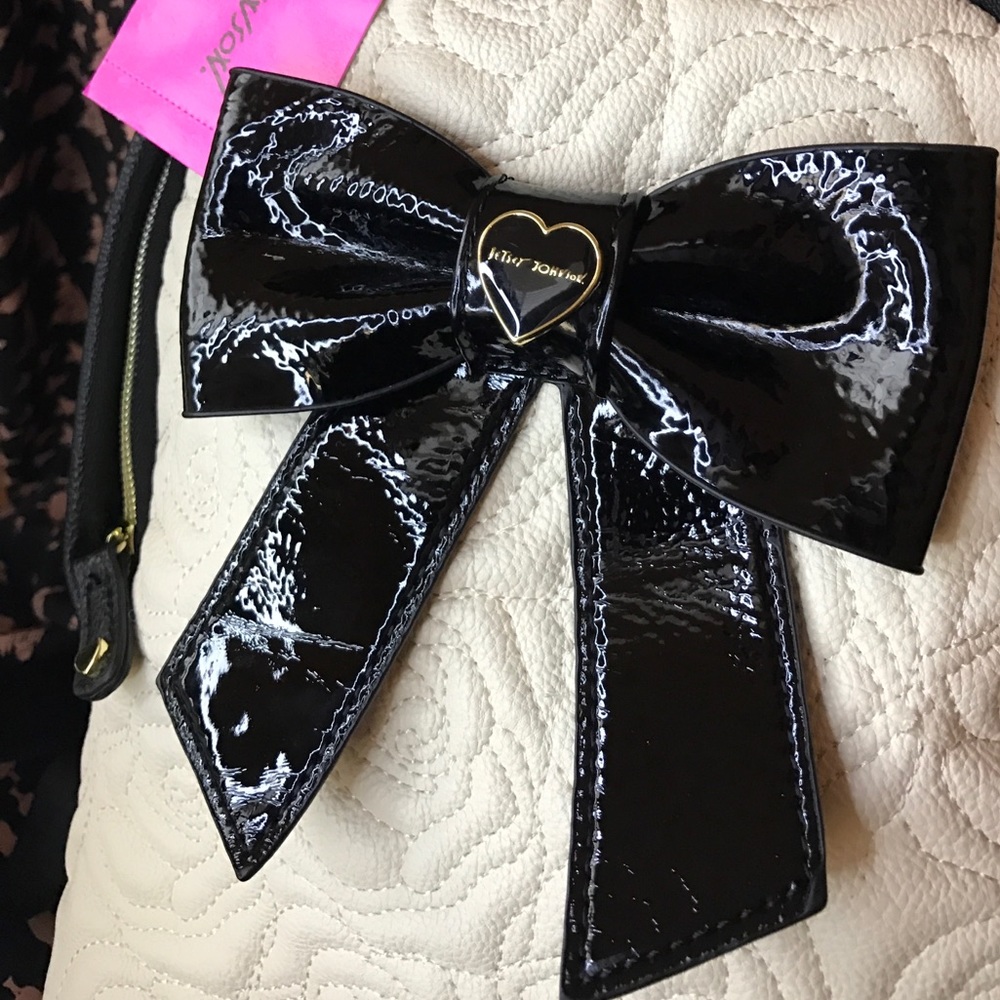 X SOLD X 💋Betsy Bag💋 - Picture 2 of 8