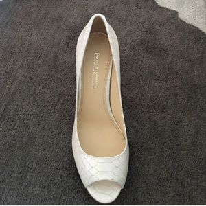 White snake skin iridescent peep toe pump