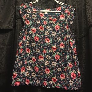 Lauren Conrad scalloped floral cap sleeve blouse