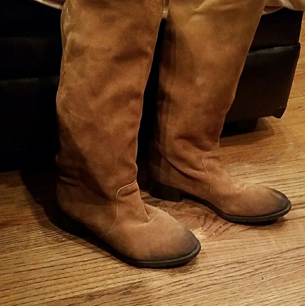 LEATHER Distressed suede boots from URBAN - Picture 2 of 4