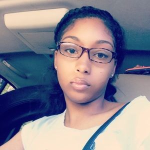 Meet your Posher, Jasmine