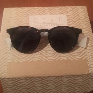 DIFF eyewear sunglasses