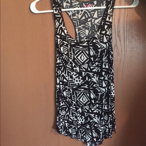 Tank top - Picture 1 of 2