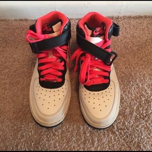 Nike Air Force 1 Mid