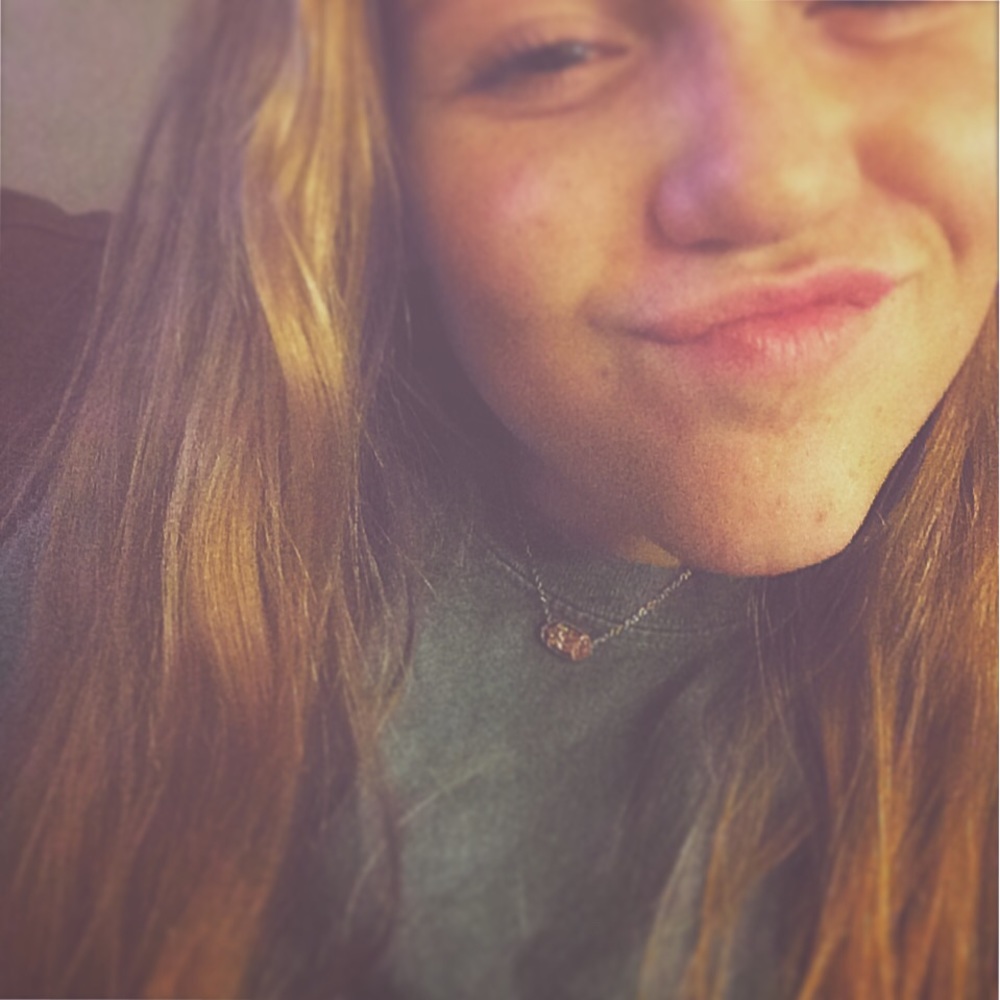 Meet your Posher, Maya