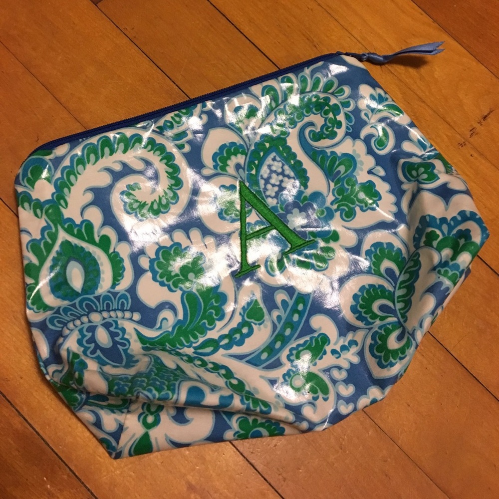Cosmetic bag - Picture 1 of 2