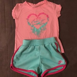 Two Piece Nike outfit!