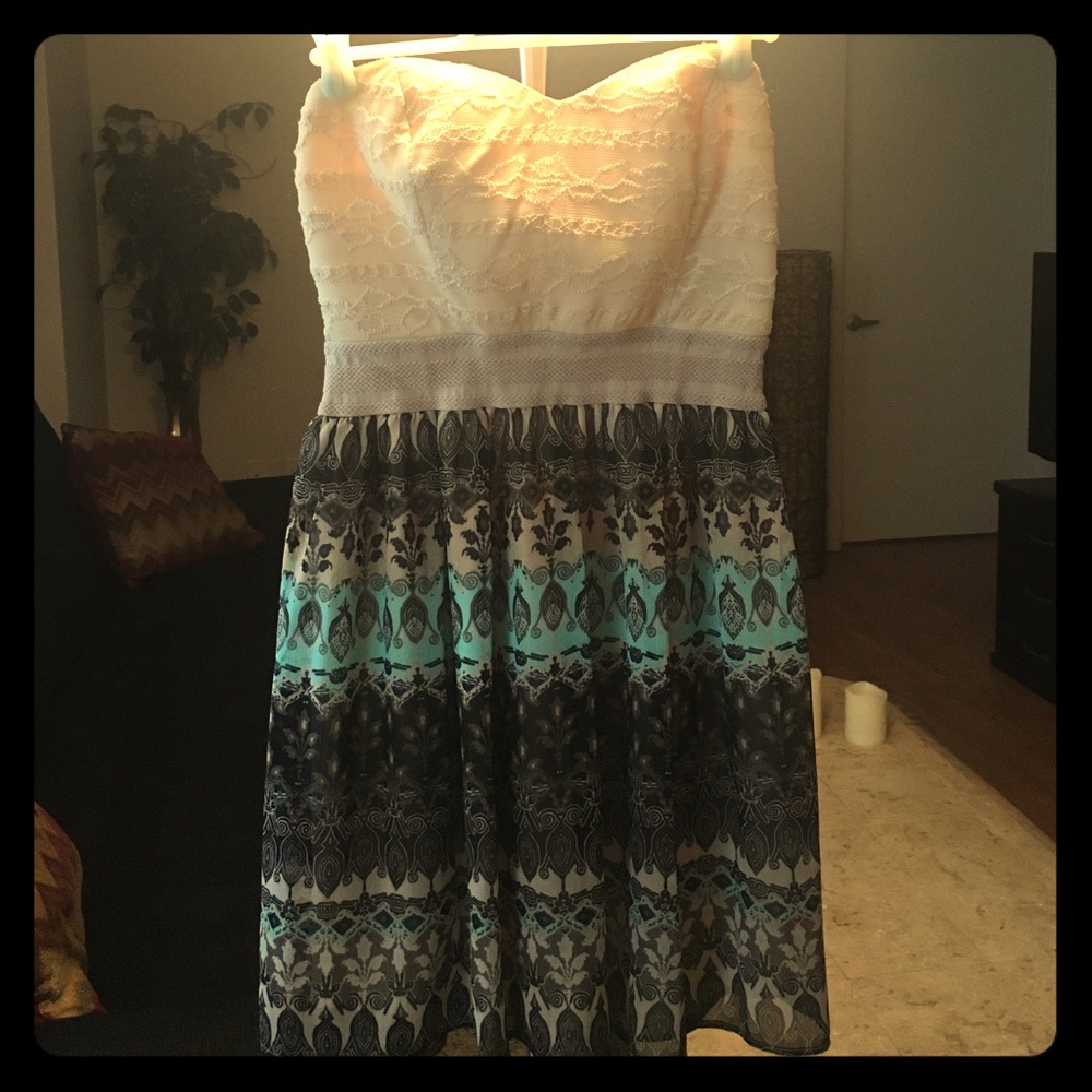 Strapless dress
