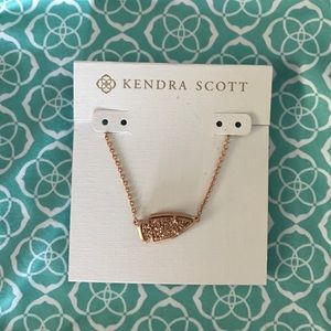 Kendra Scott rose gold necklace