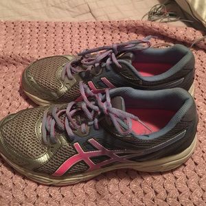 Asics women's cross trainers