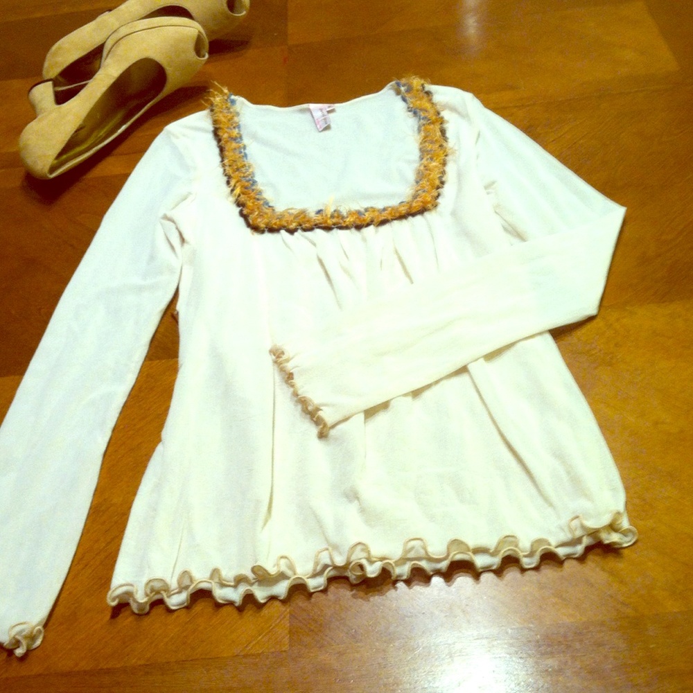 *New* Sweet Pea Beautiful Top - Like New