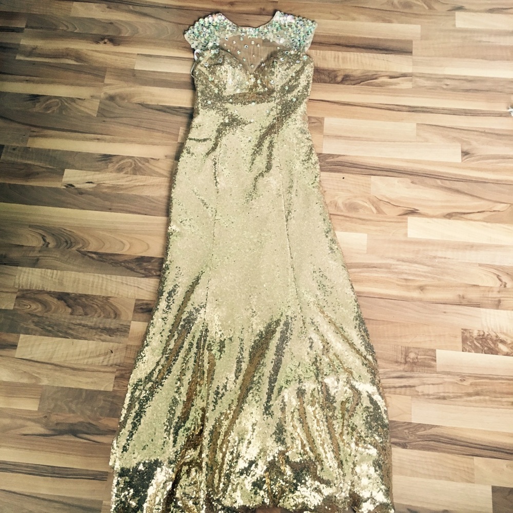 Tony Bowls Prom gown