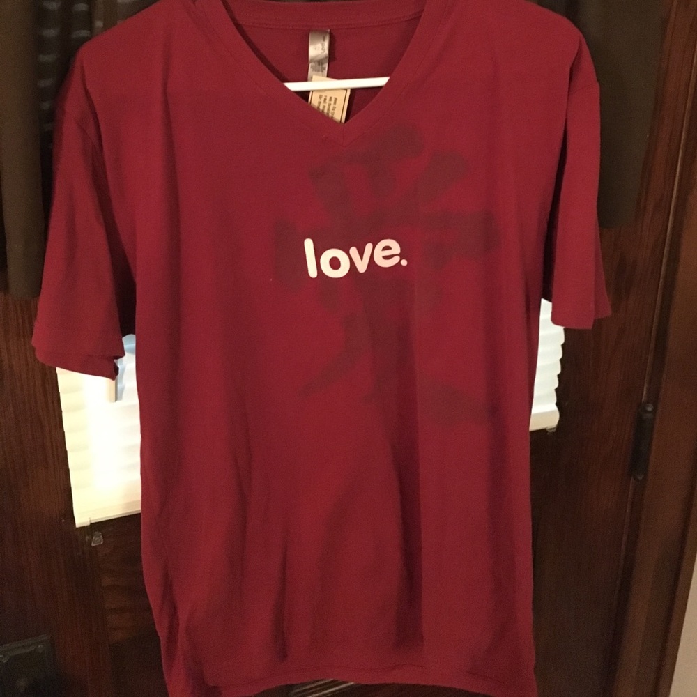 Wine red v neck tee
