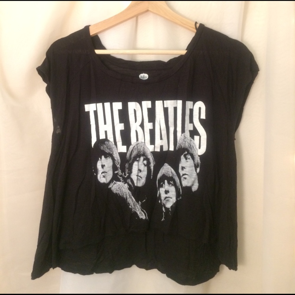 High-low, Cropped graphic tee