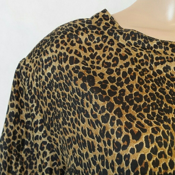 "VINTAGE" Silk Short Sleeve Top by Stunt - Picture 5 of 7