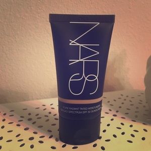Nars tinted moisturizer