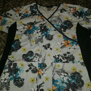 Brand new Cherokee flexible scrub top