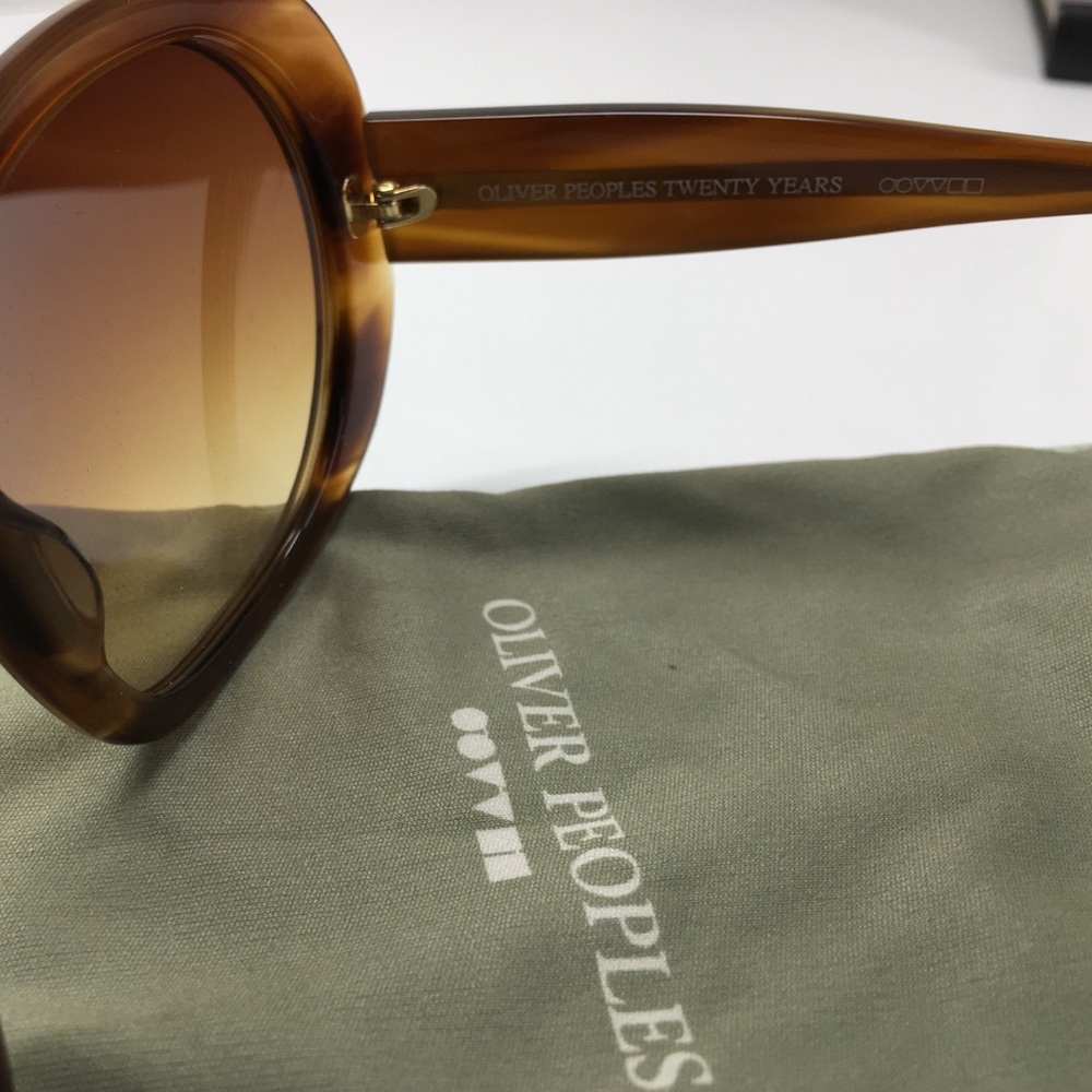 Sunglasses - Picture 4 of 4