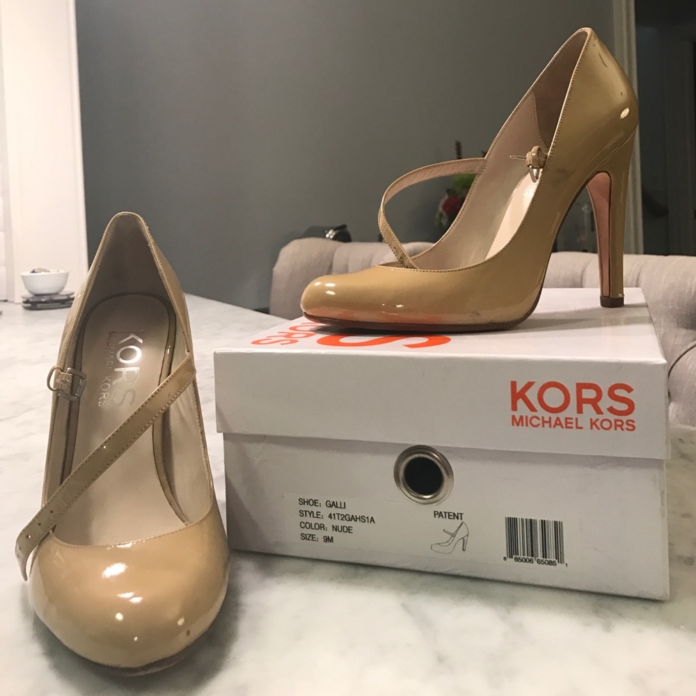 Michael Kors nude patent Galli strappy heels sz9m
