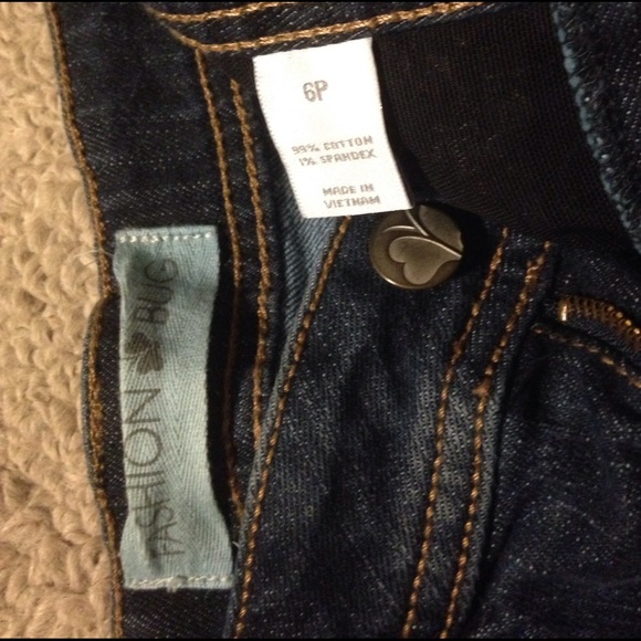 Jeans - Picture 2 of 2