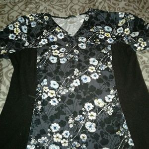 Cherokee flexibles scrub top