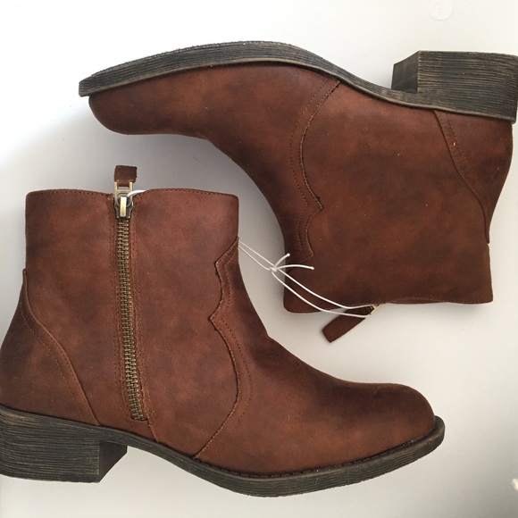 Rampage • Side Zip Bootie - Picture 2 of 4