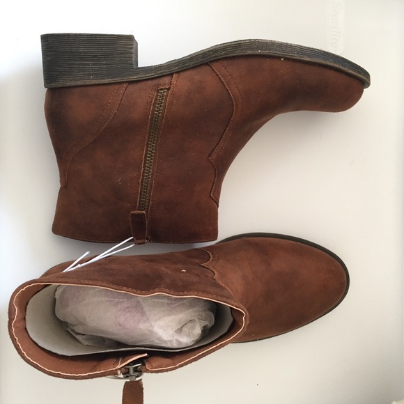 Rampage • Side Zip Bootie - Picture 3 of 4