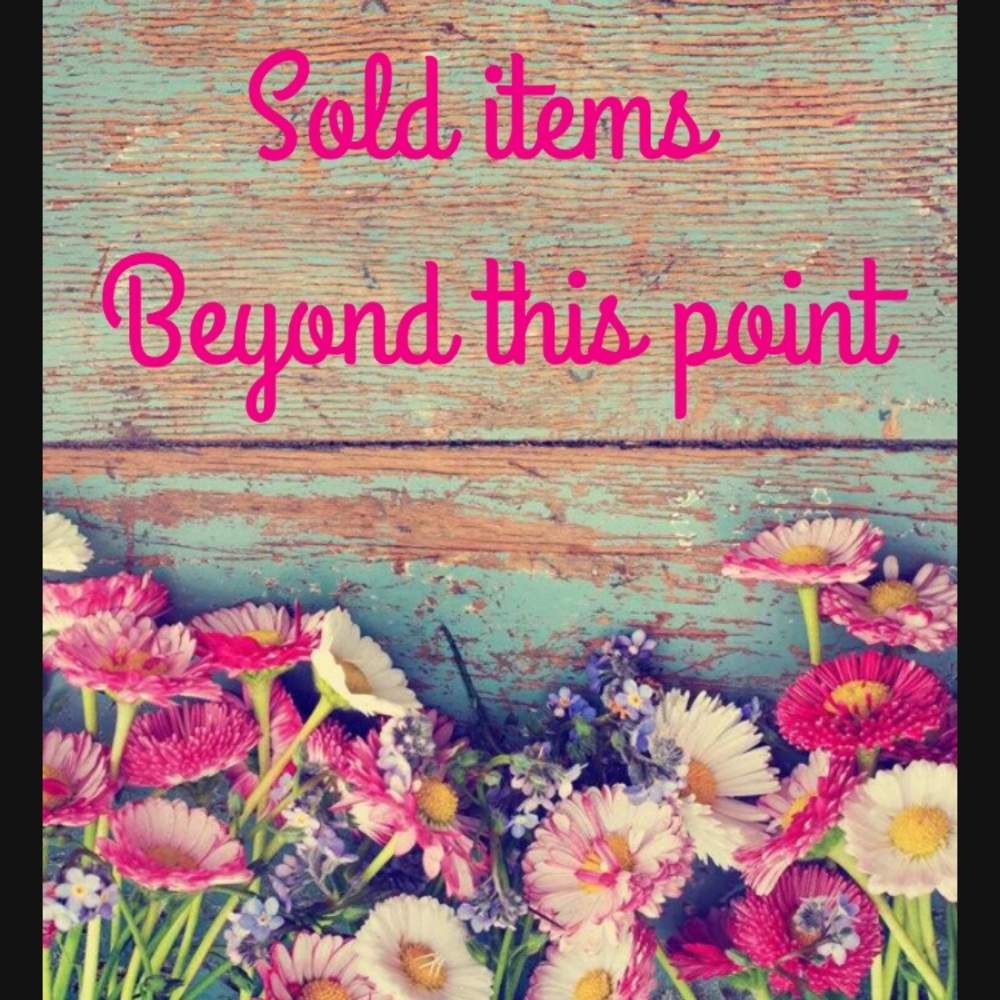 All items sold, closet now closed.💕