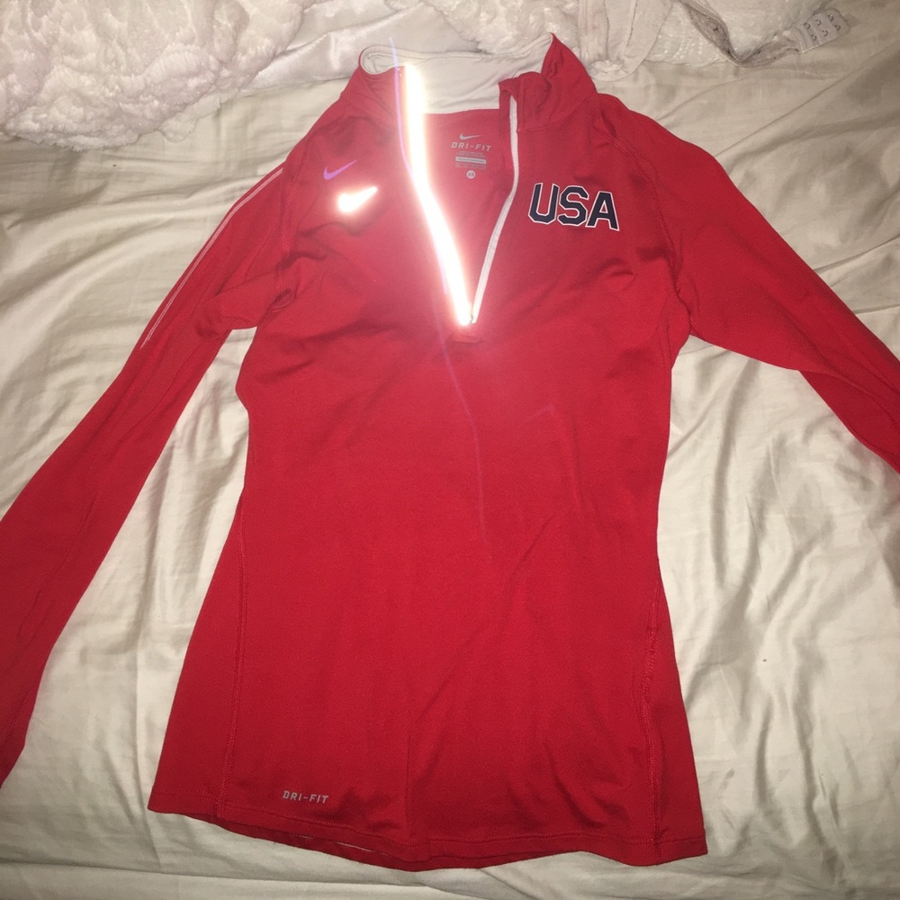 Nike woman dri-fit USA zip up